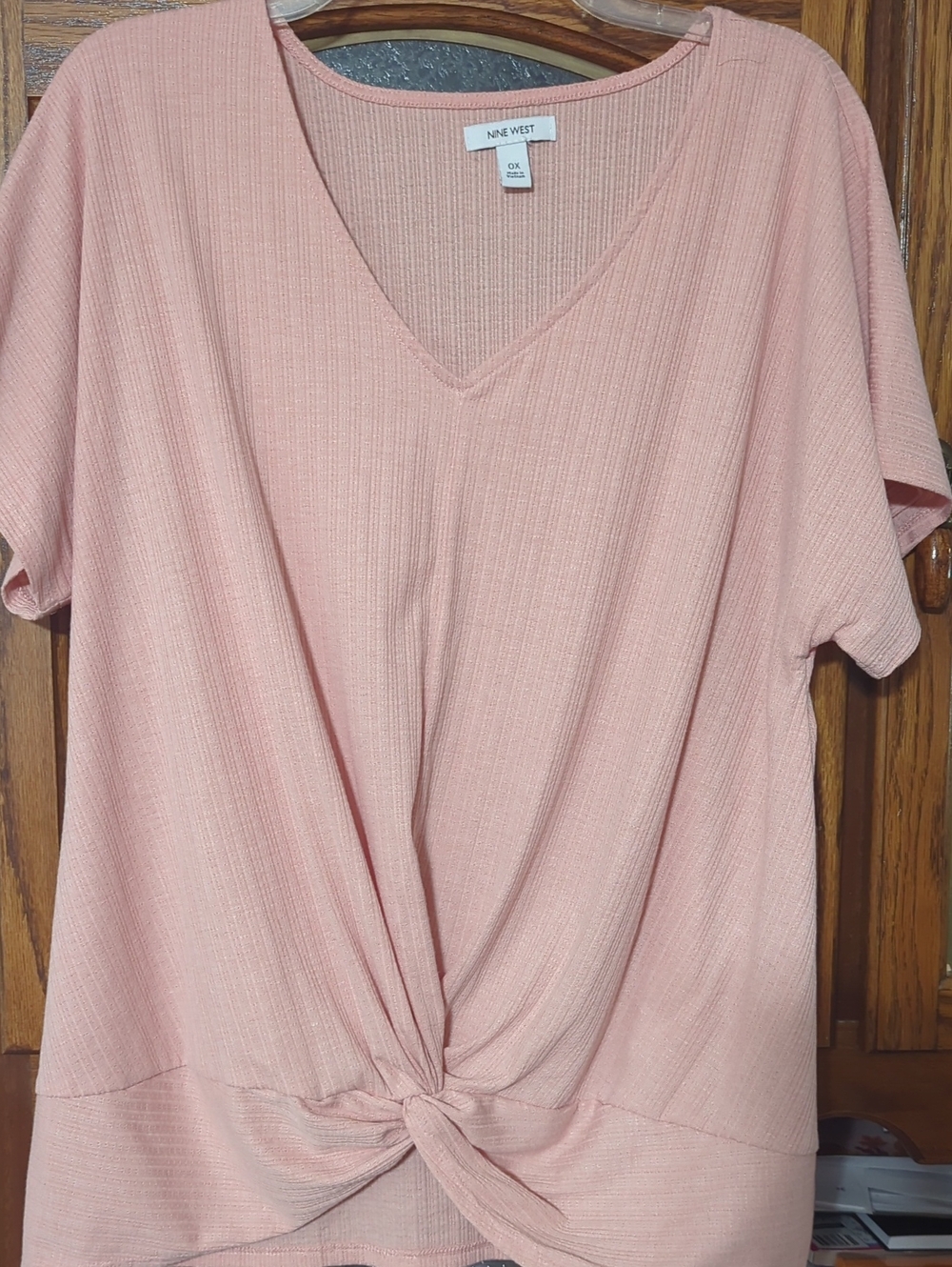 Nine West Blush Pink V-Neck Knot Front Short Sleeve Top